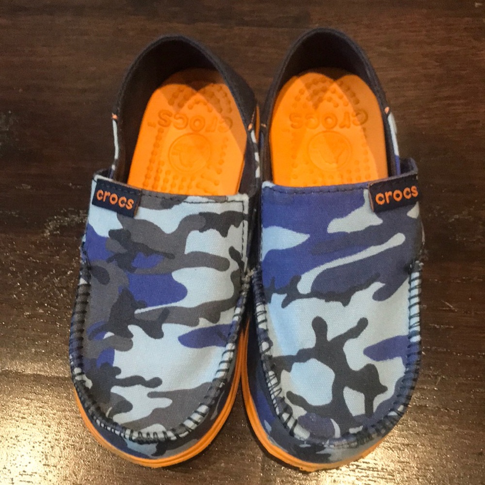 Crocs loafers for a toddler size 10/11